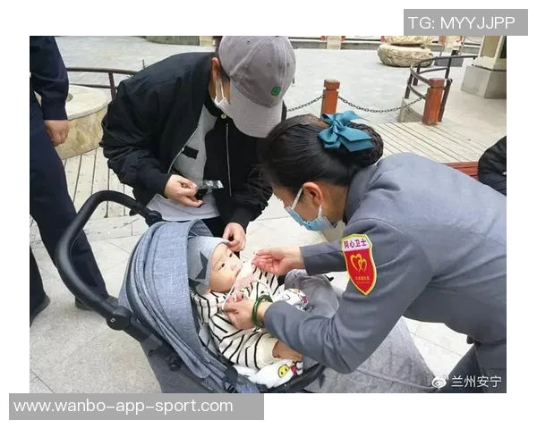 可爱泽卡分享孩子咧嘴笑照引发网友热议温馨瞬间感动无数人