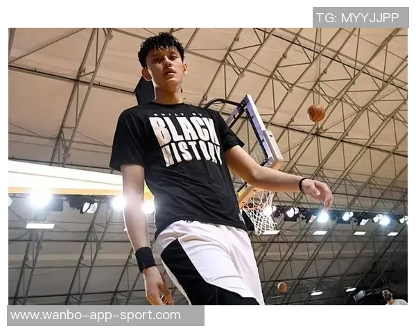 小波特盛赞曾凡博具备NBA潜力运动能力与投篮技术兼备