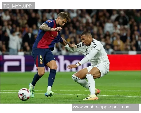 姆巴佩训练中暂时退场全力以赴争取赶上西超杯比赛