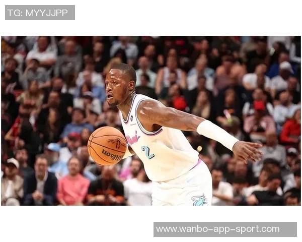 美媒发布AI合成图罗齐尔庭审前手铐黄蜂连帽衫造型引关注 美媒发布AI合成图罗齐尔庭审前手铐黄蜂连帽衫造型引关注